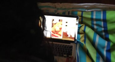 xxx hot Anh chàng quản lý để cưỡi clip xex gà của một cô gái.