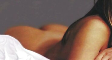 bé áo đen nhảy tiktok sex Valentina phimsexdoc thỏa mãn huấn luyện viên trong Hội trường.